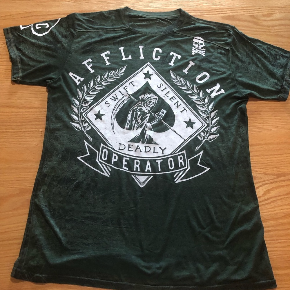 Men’s affliction shirt